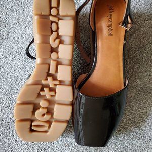 Sz 8.5 black patent peep-toe platforms